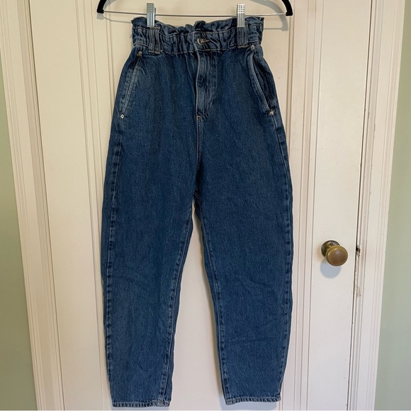Zara Denim - Zara Paperbag Waist Barrel Leg Jeans Medium Wash‎